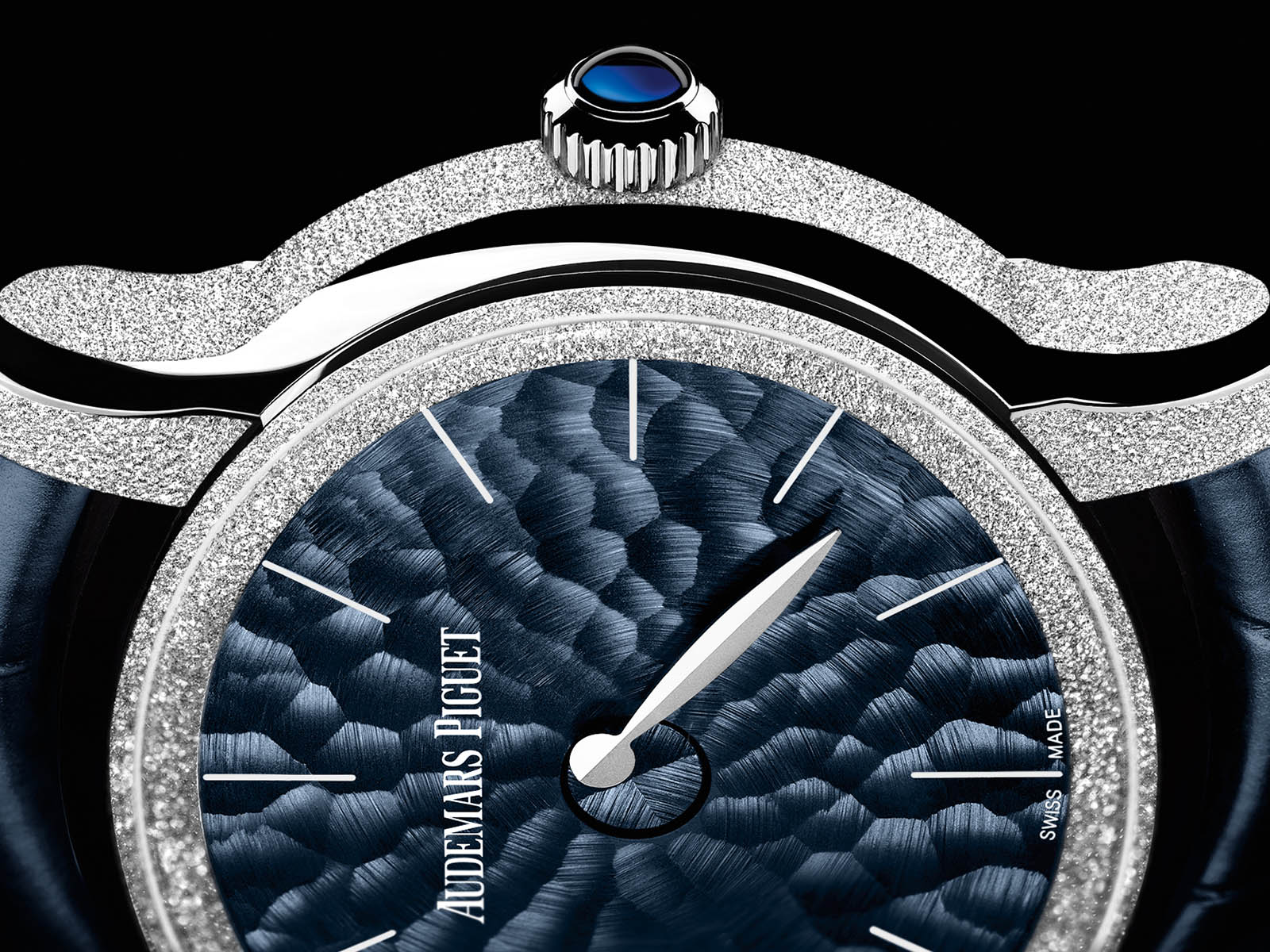 77266bc gg a326cr 01 audemars piguet millenary frosted gold philosophique 3