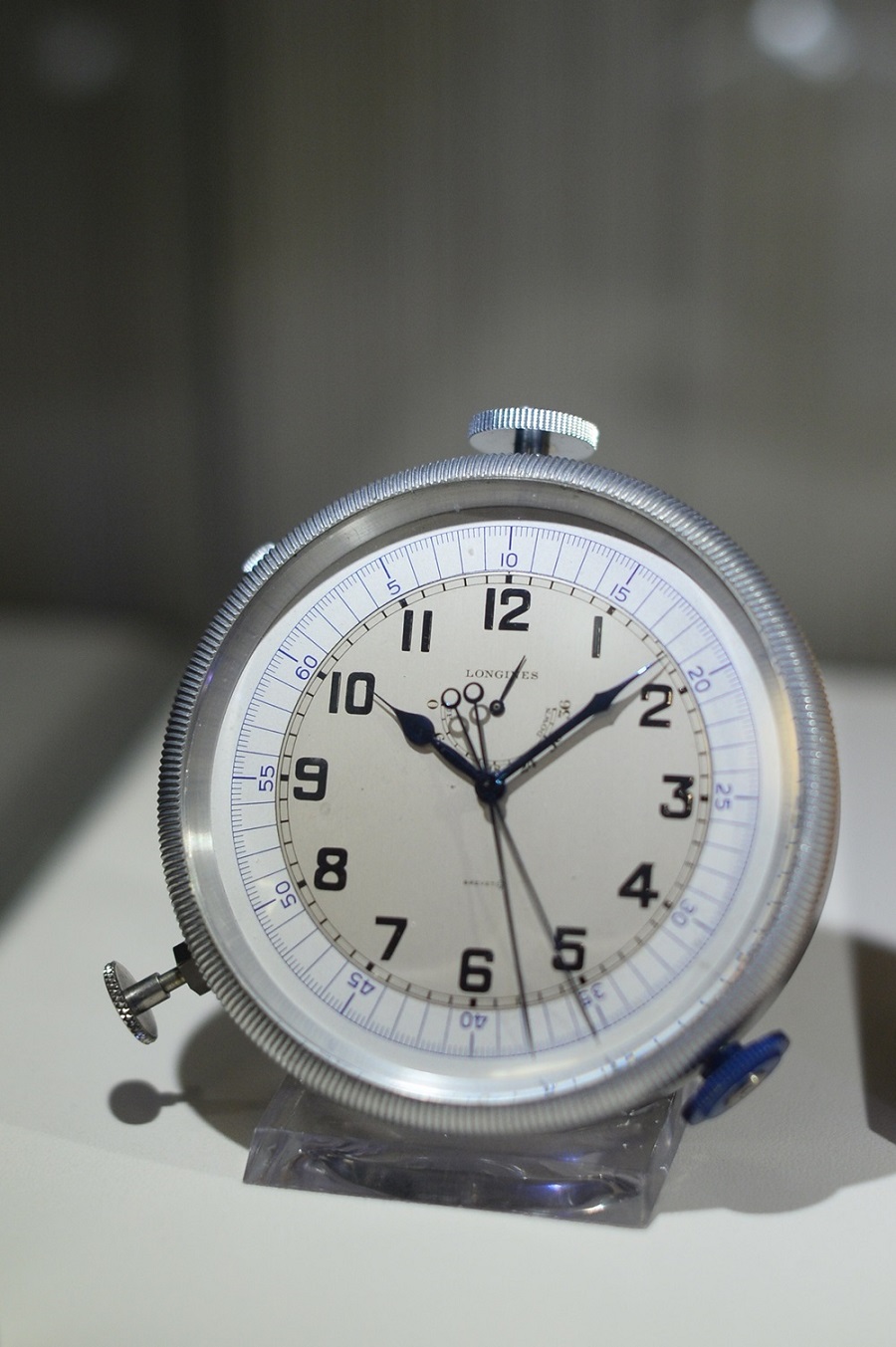 13. นาฬกาแสดงพกดทางอากาศ ผลตจากอะลมเนยมทำงานดวยกลไกไขลาน ค.ศ. 1939S