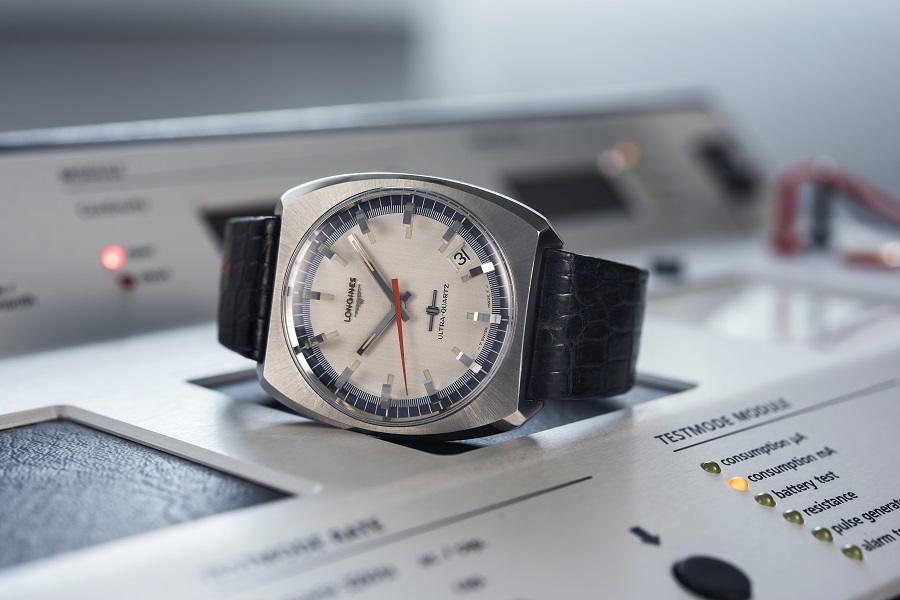 6. นาฬกาขอมอ Ultra Quartz กลไลคาลเบอร 6512 ค.ศ. 1969S