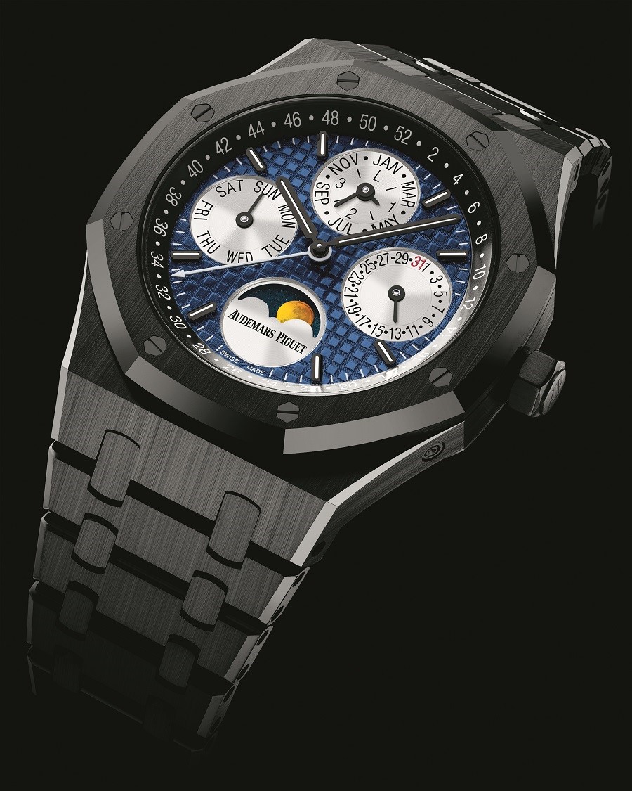 26599CE.OO.1225CE.01 closeup Only Watch 2017 OriginalSS