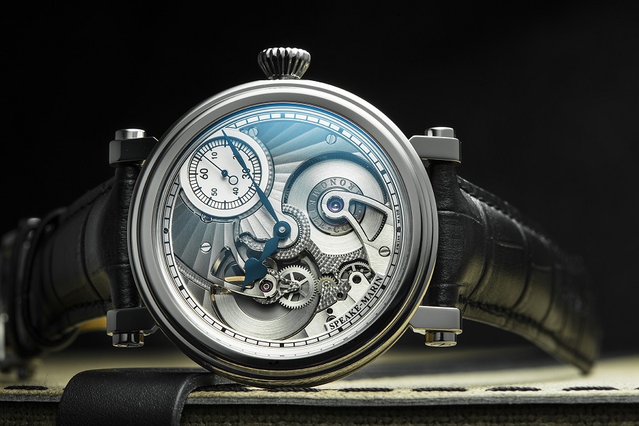 ONE AND TWO 42TI ART 02 LQ