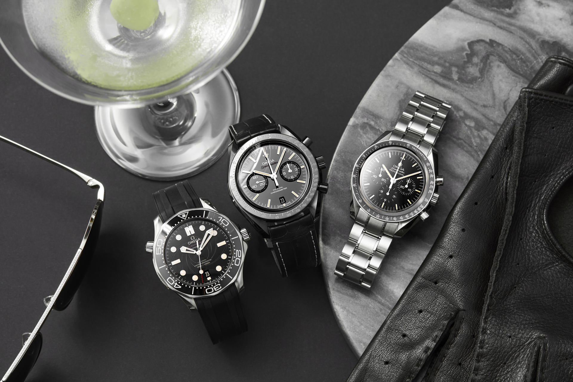 SpeedmasterDarkSideMoon 311.92.44.51.01.003 SpeedmasterMoonwatchProfessionalChronograph 311.30.42.30.01.005 SeamasterDiver30