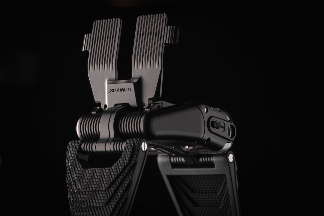 24 230112 ur112 black rt hr84 7204