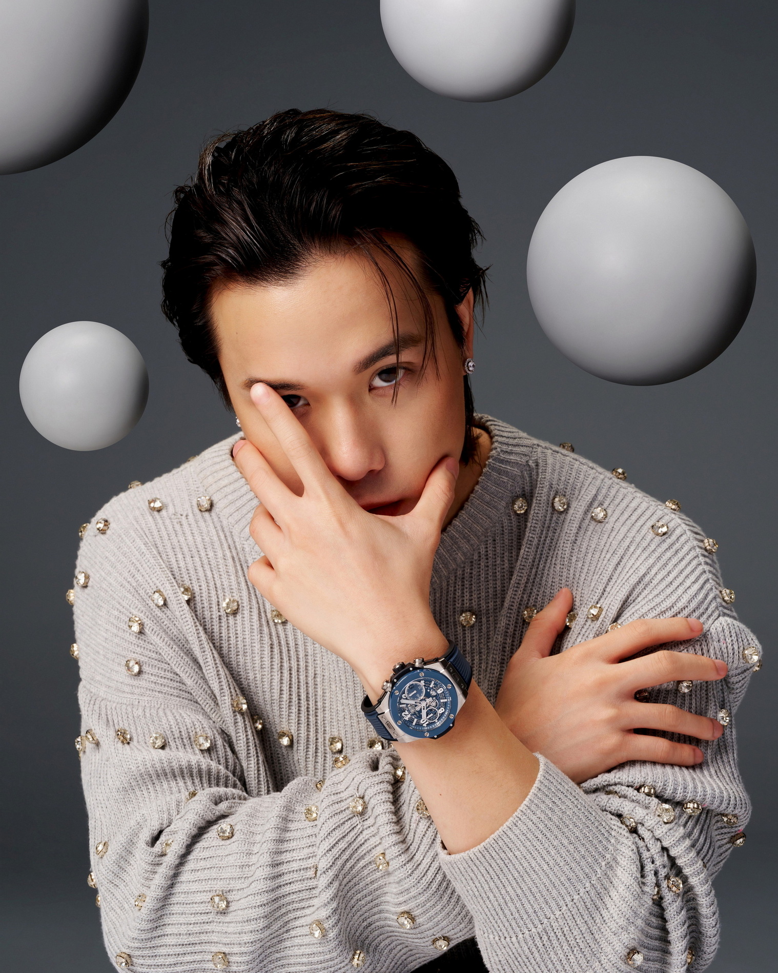 2. เจมส ธรดนย ศภพนธภญโญ กบ HUBLOT Big Bang Unico Titanium Blue Ceramic